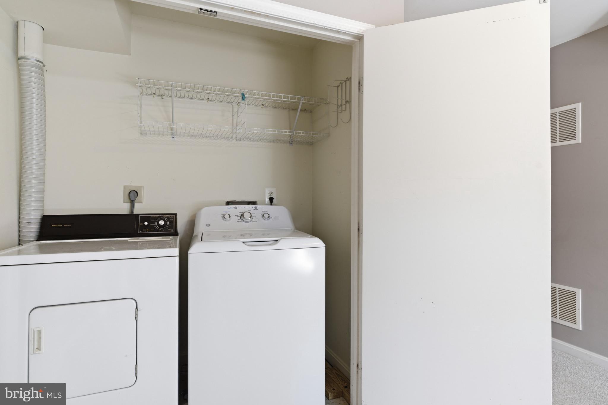 CENTREVILLE GREEN - Residential