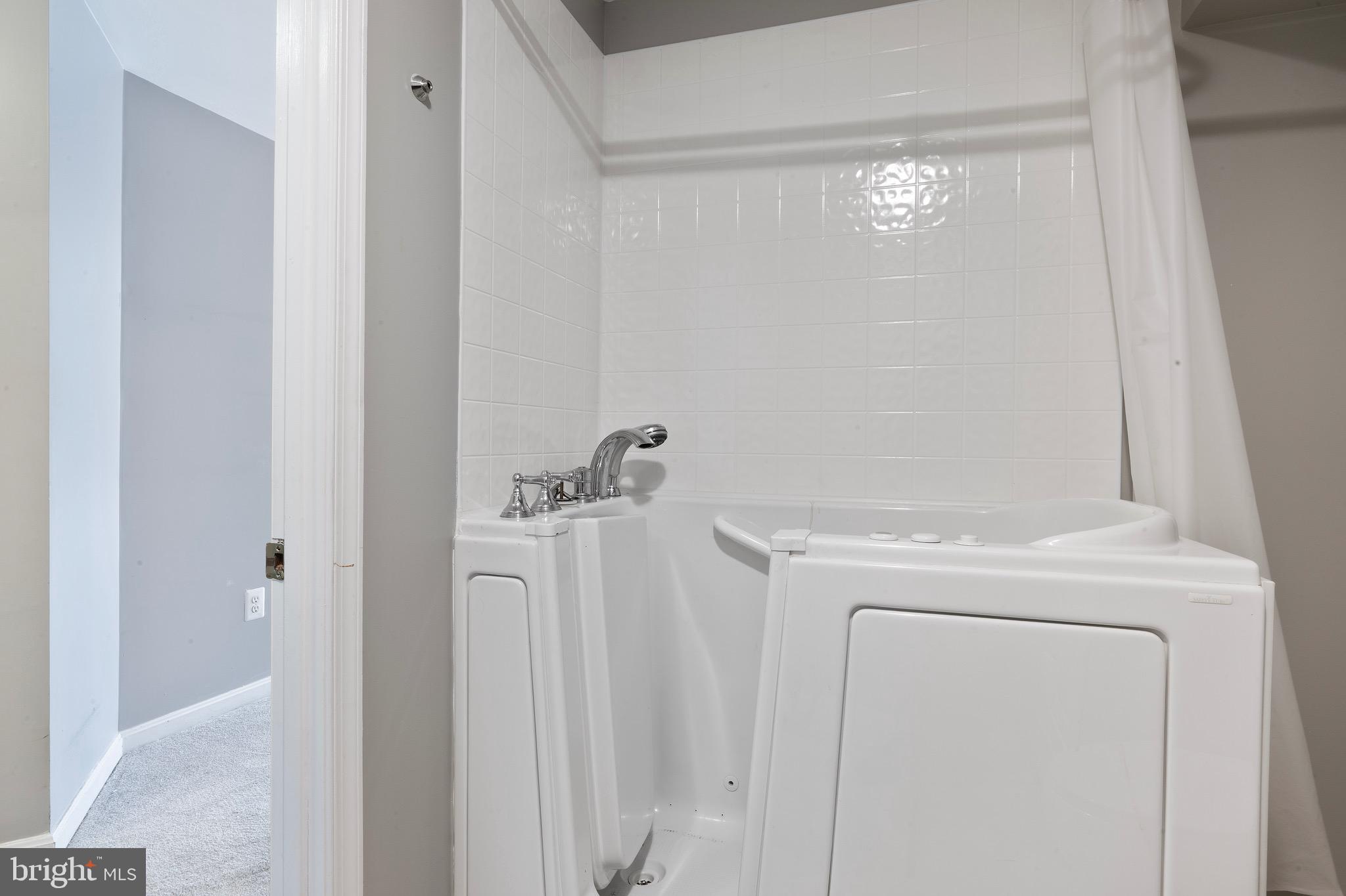 CENTREVILLE GREEN - Residential