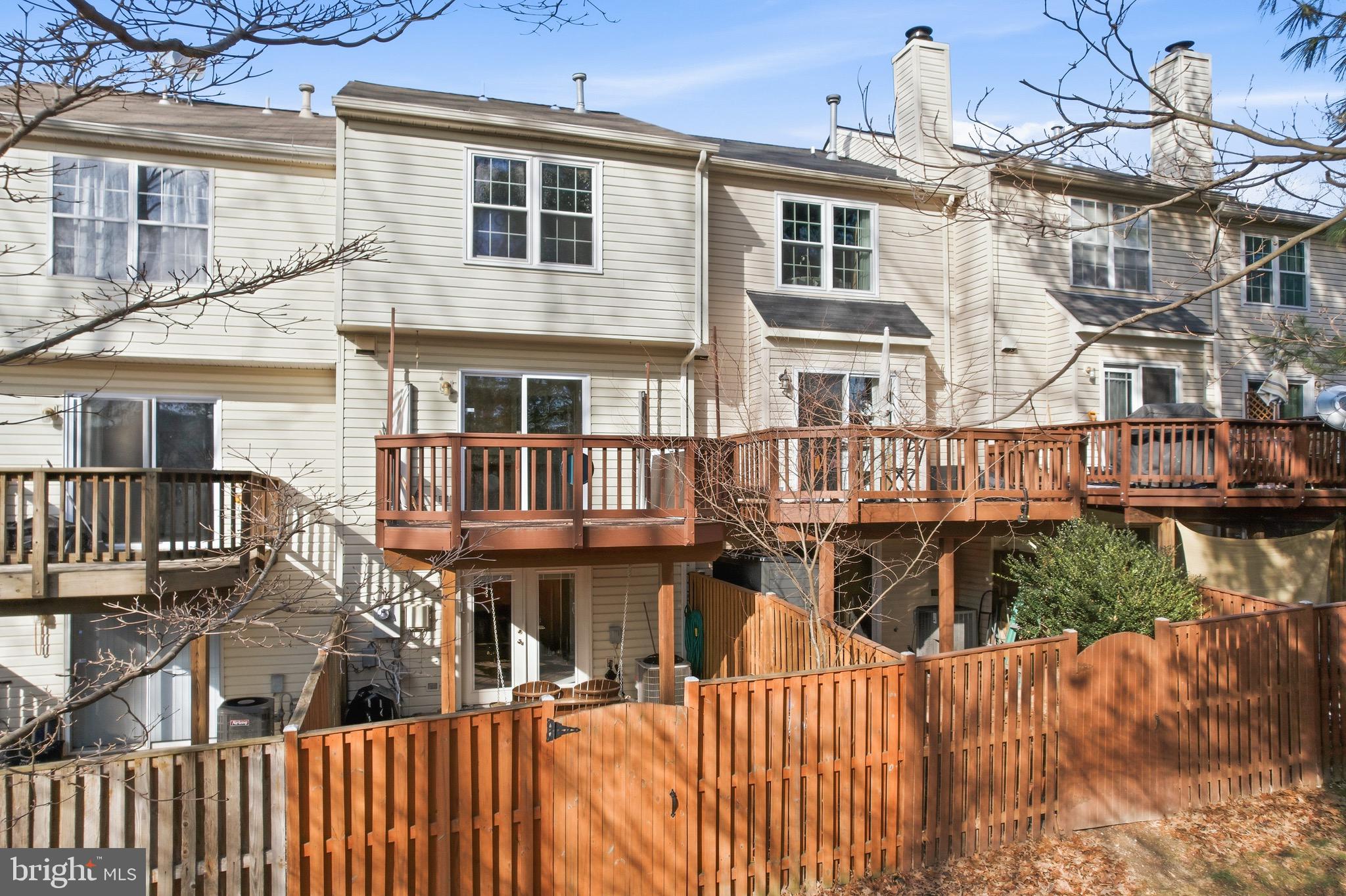 CENTREVILLE GREEN - Residential