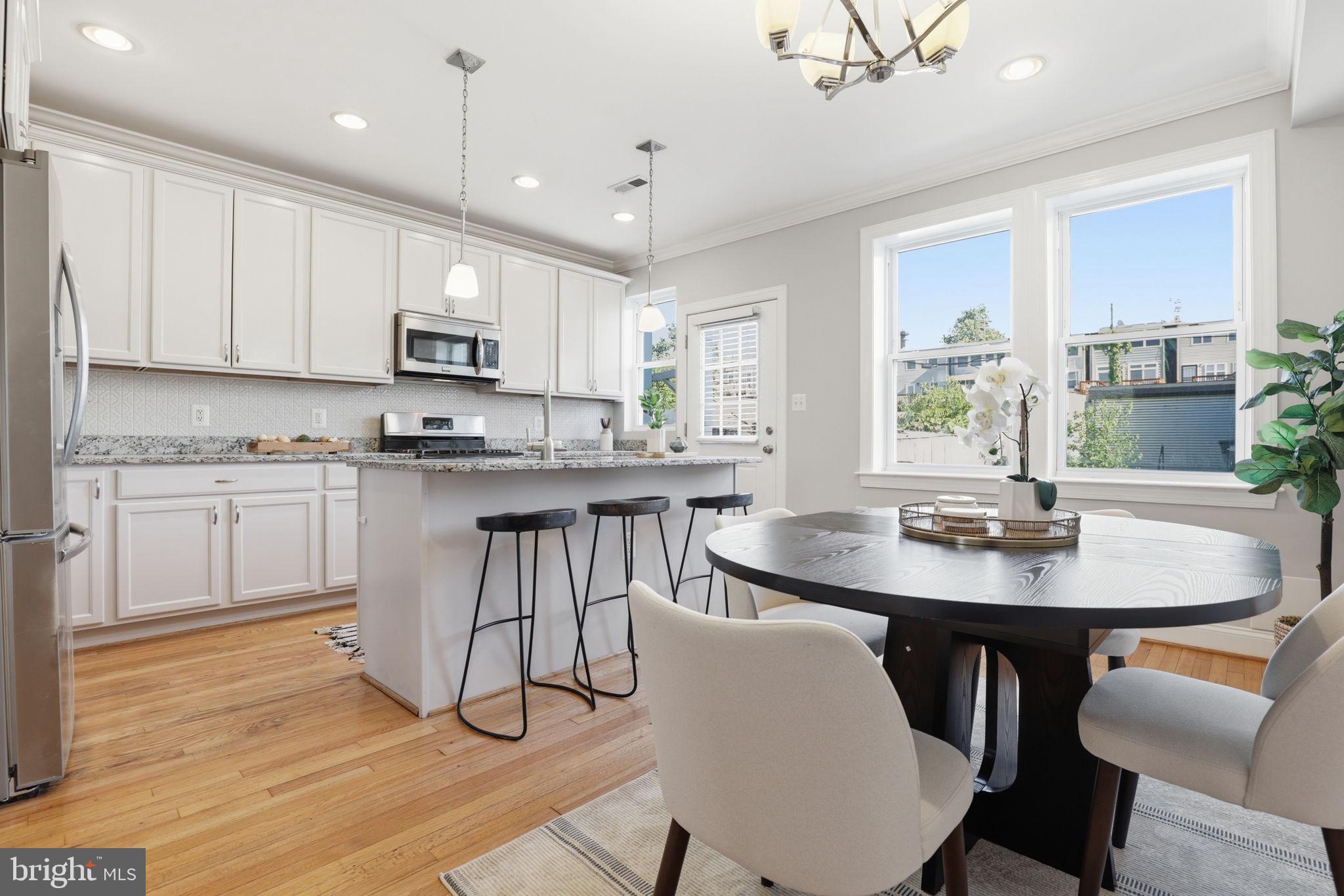 326 FARRAGUT STREET NW