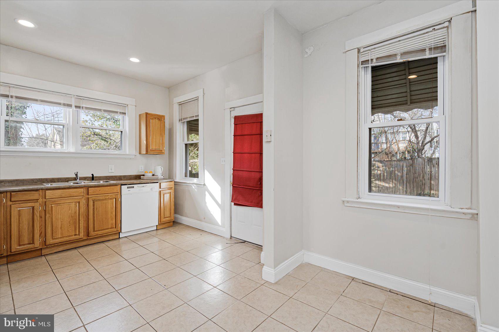 WILSON HEIGHTS - Residential