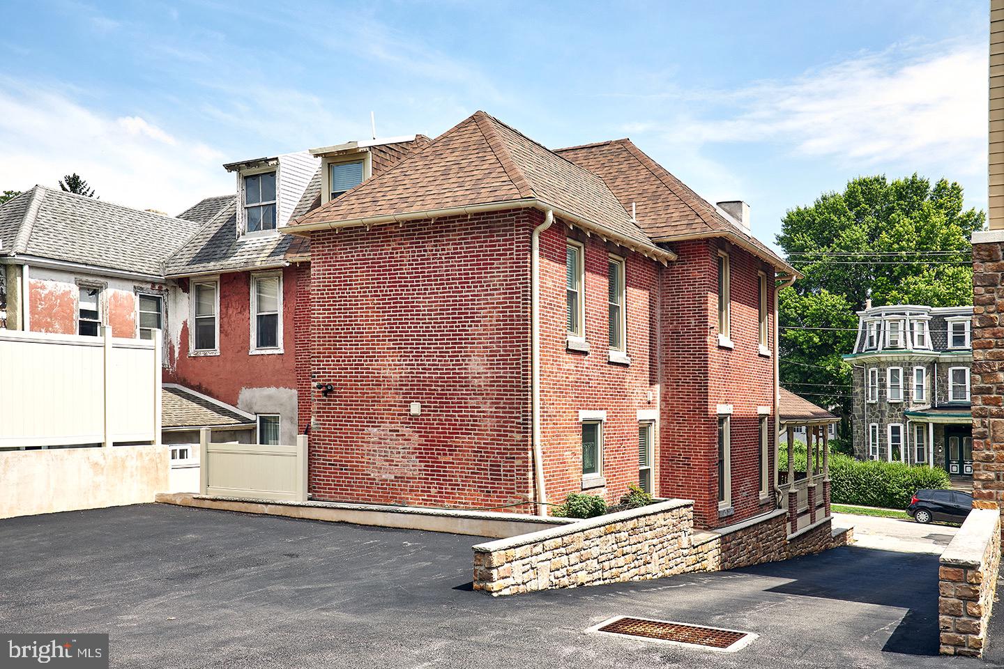 WISSAHICKON - Residential Lease