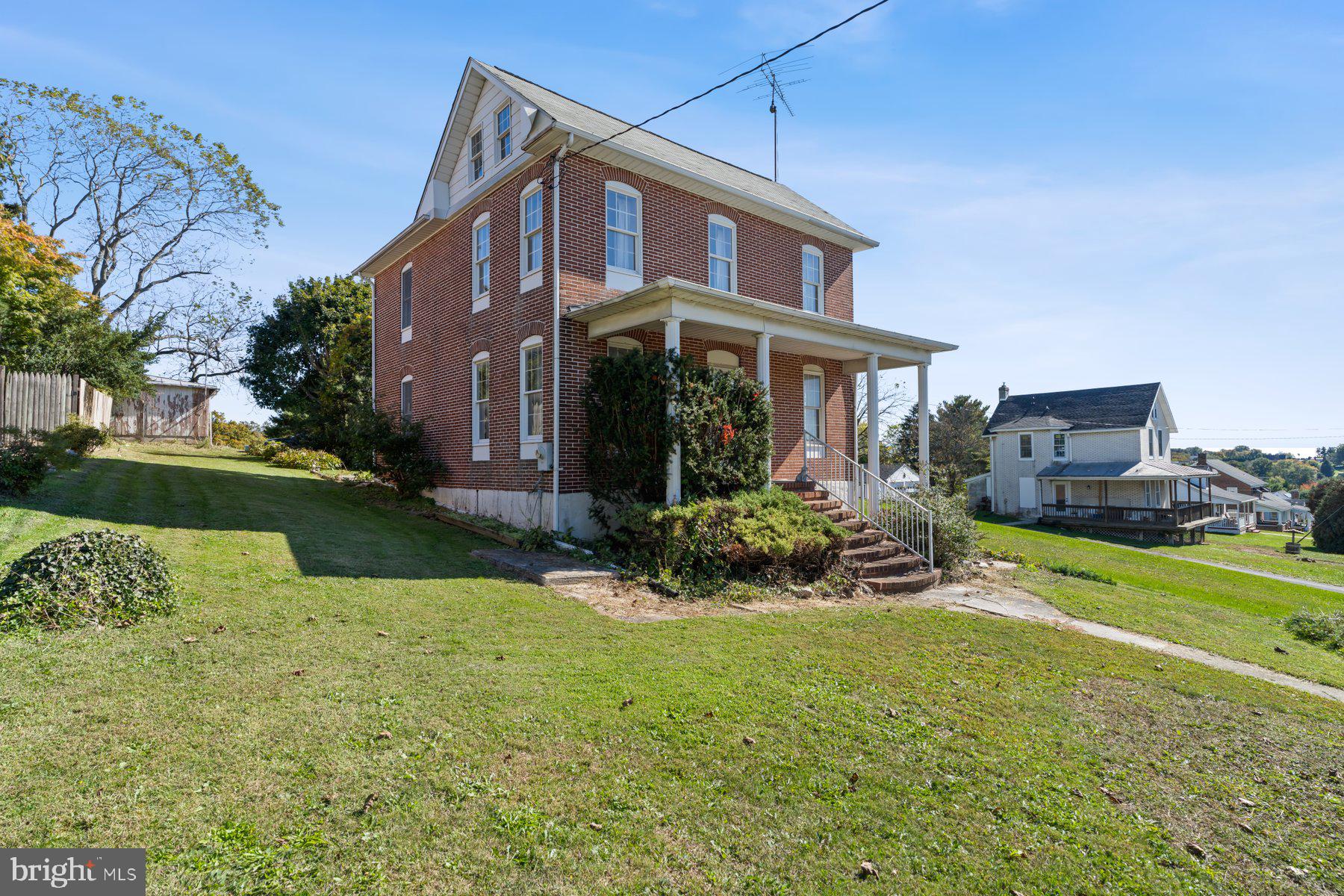 2943 MAIN STREET