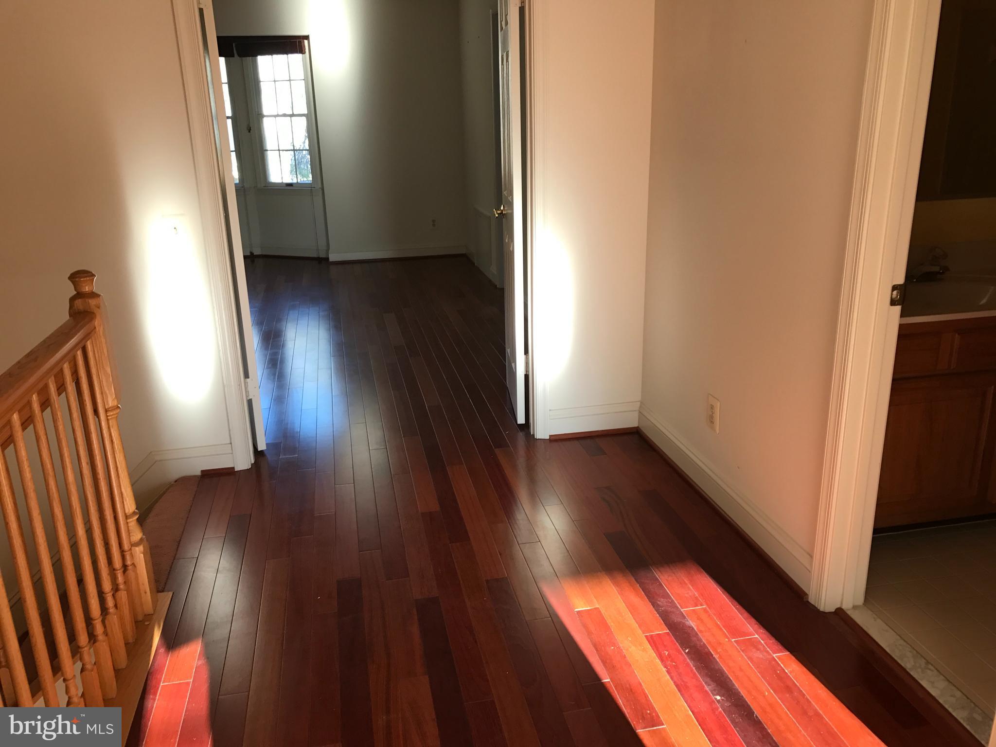 DECOVERLY ADVENTURE - Residential Lease