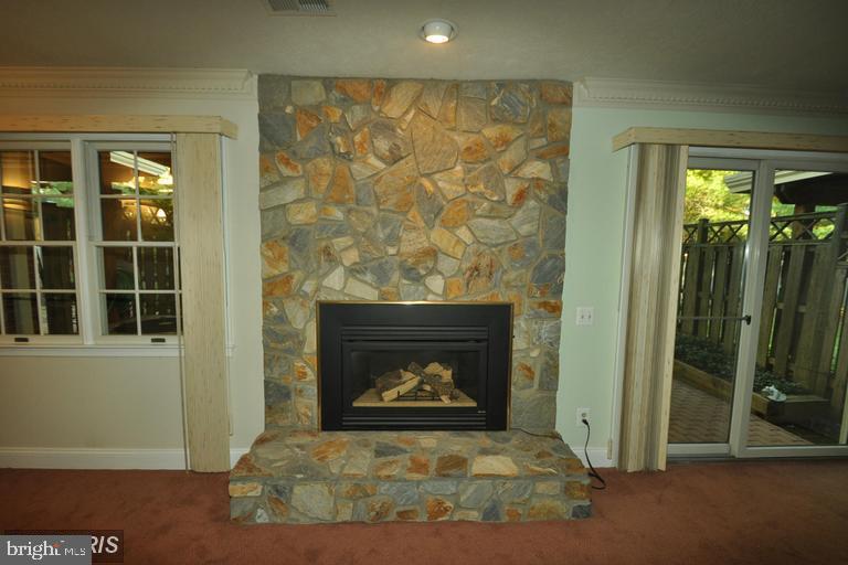 DECOVERLY ADVENTURE - Residential Lease