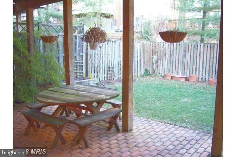 DECOVERLY ADVENTURE - Residential Lease