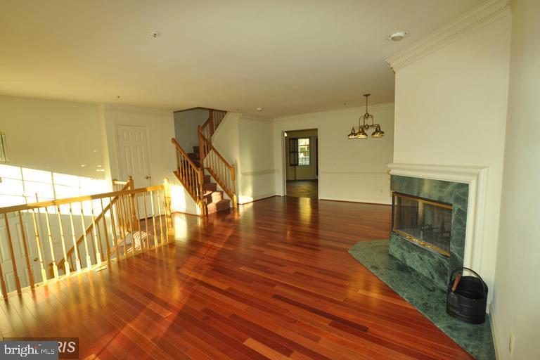 DECOVERLY ADVENTURE - Residential Lease