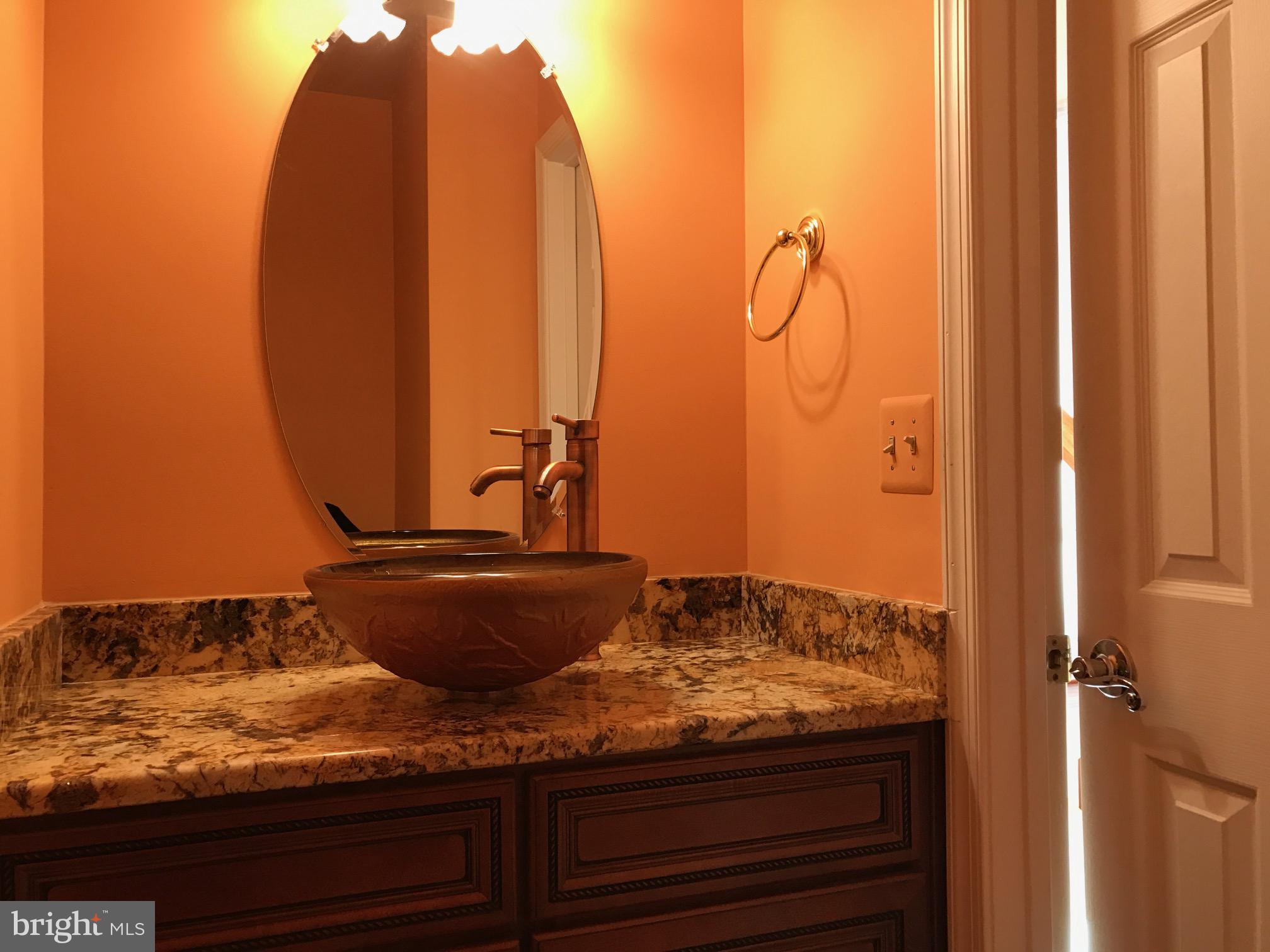 DECOVERLY ADVENTURE - Residential Lease