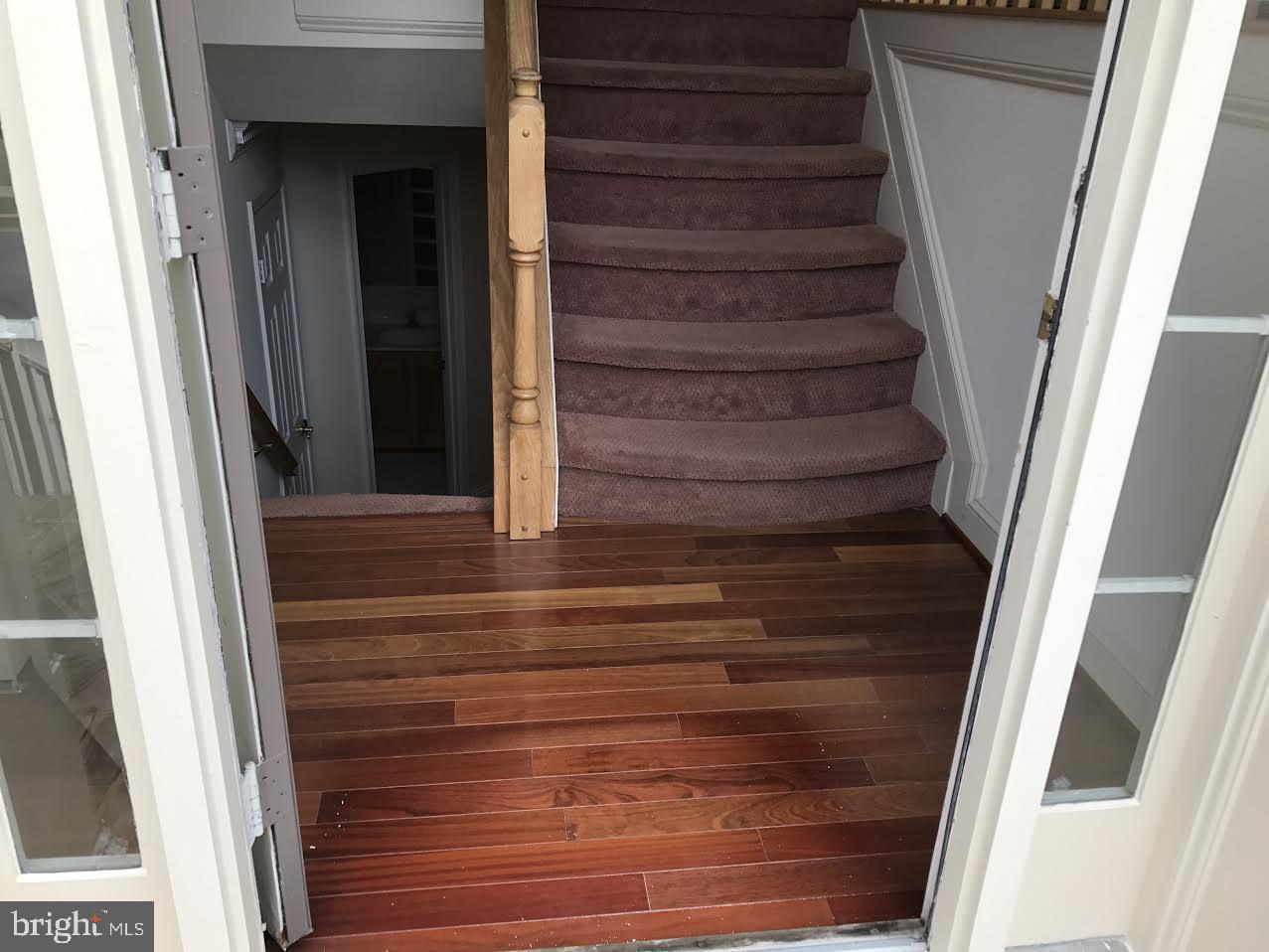 DECOVERLY ADVENTURE - Residential Lease