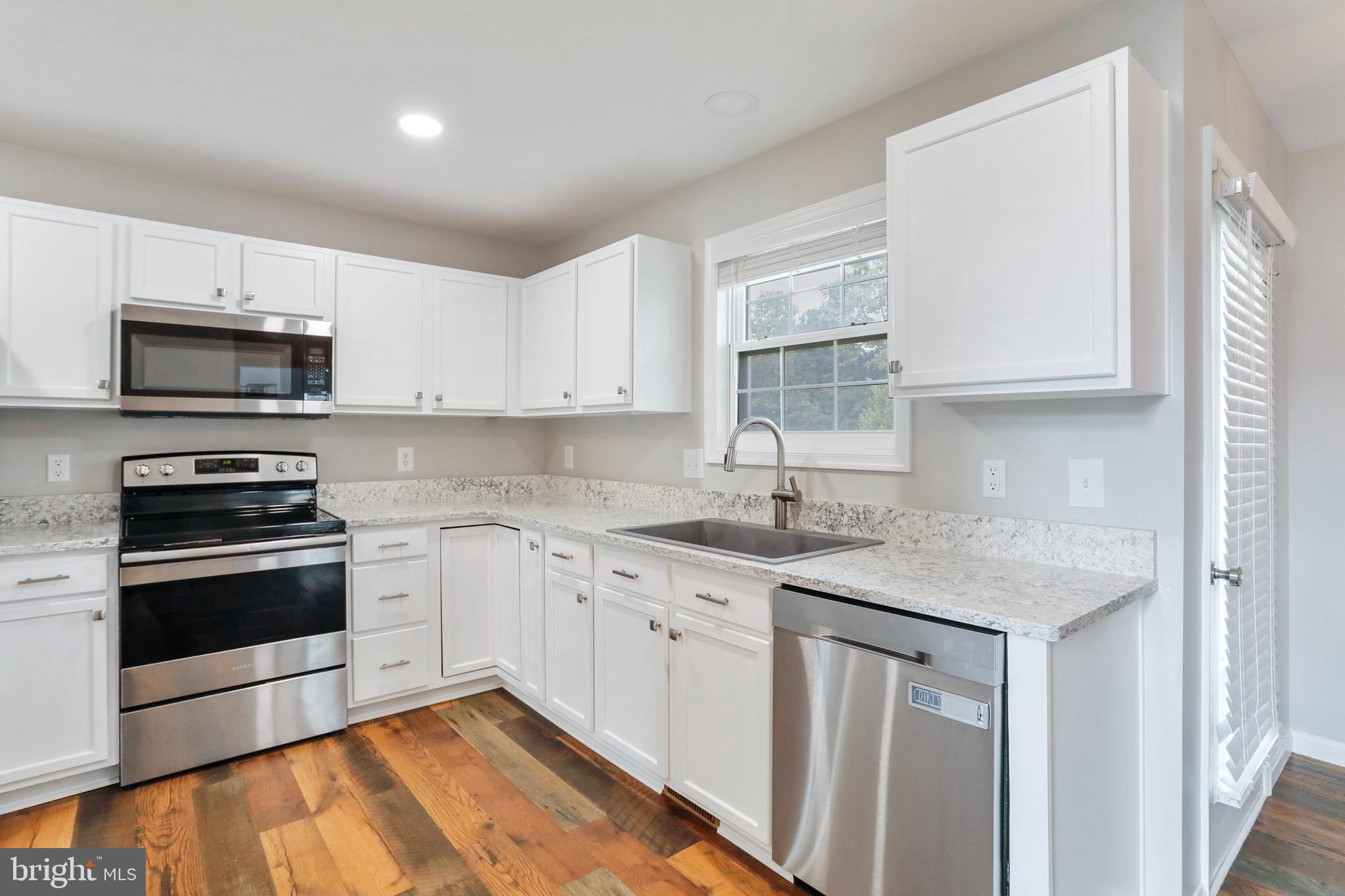 SUMMER HILL - Residential