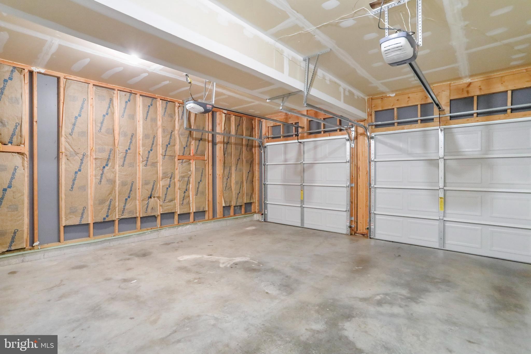 SUMMER HILL - Residential