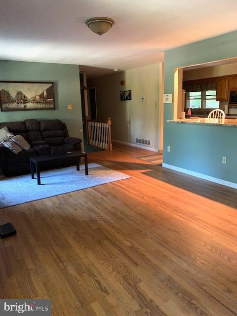 FOREST HILLS - Residential