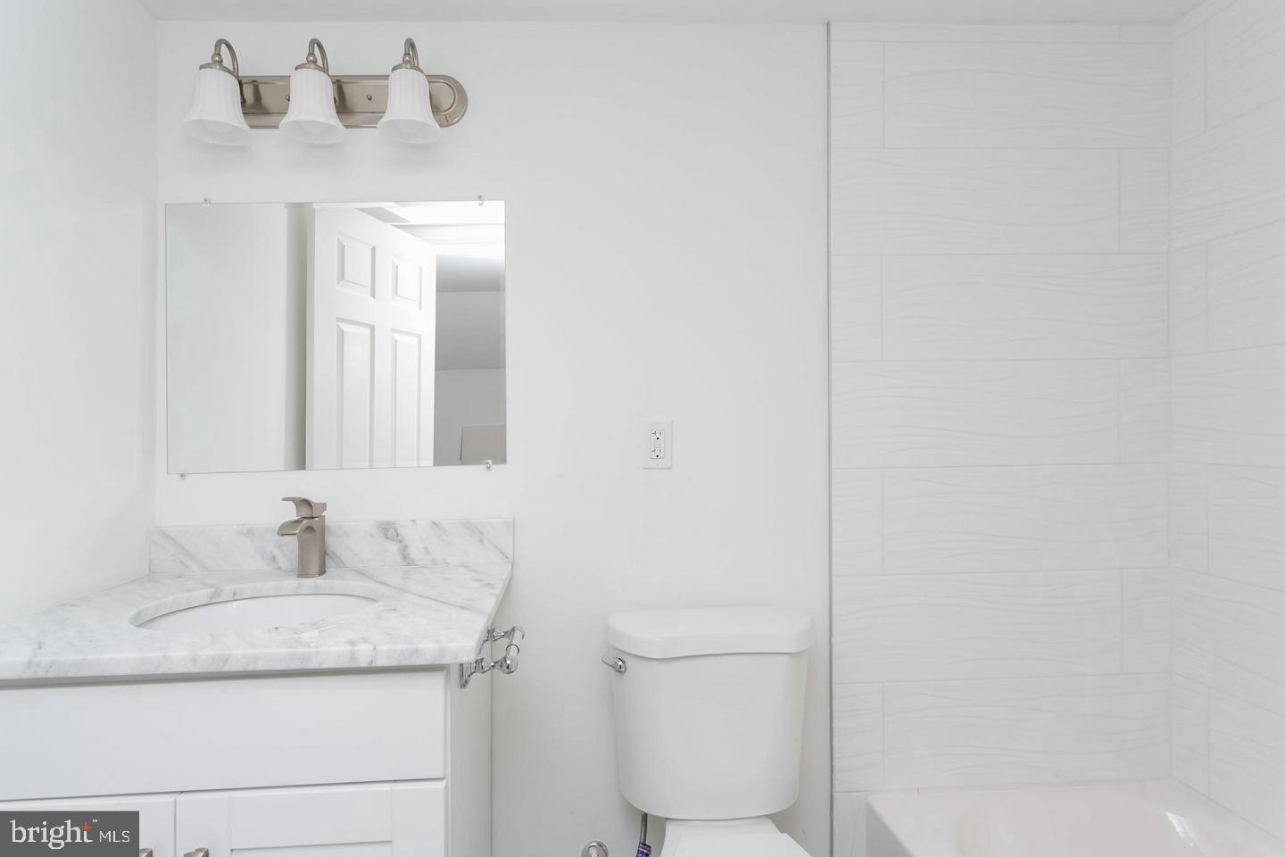 PEN LUCY - Residential Lease