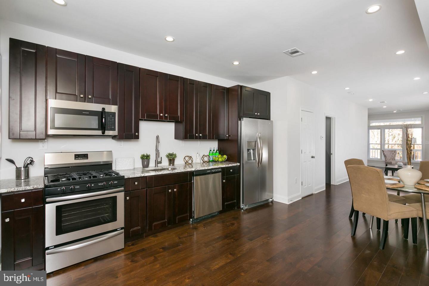 PEN LUCY - Residential Lease