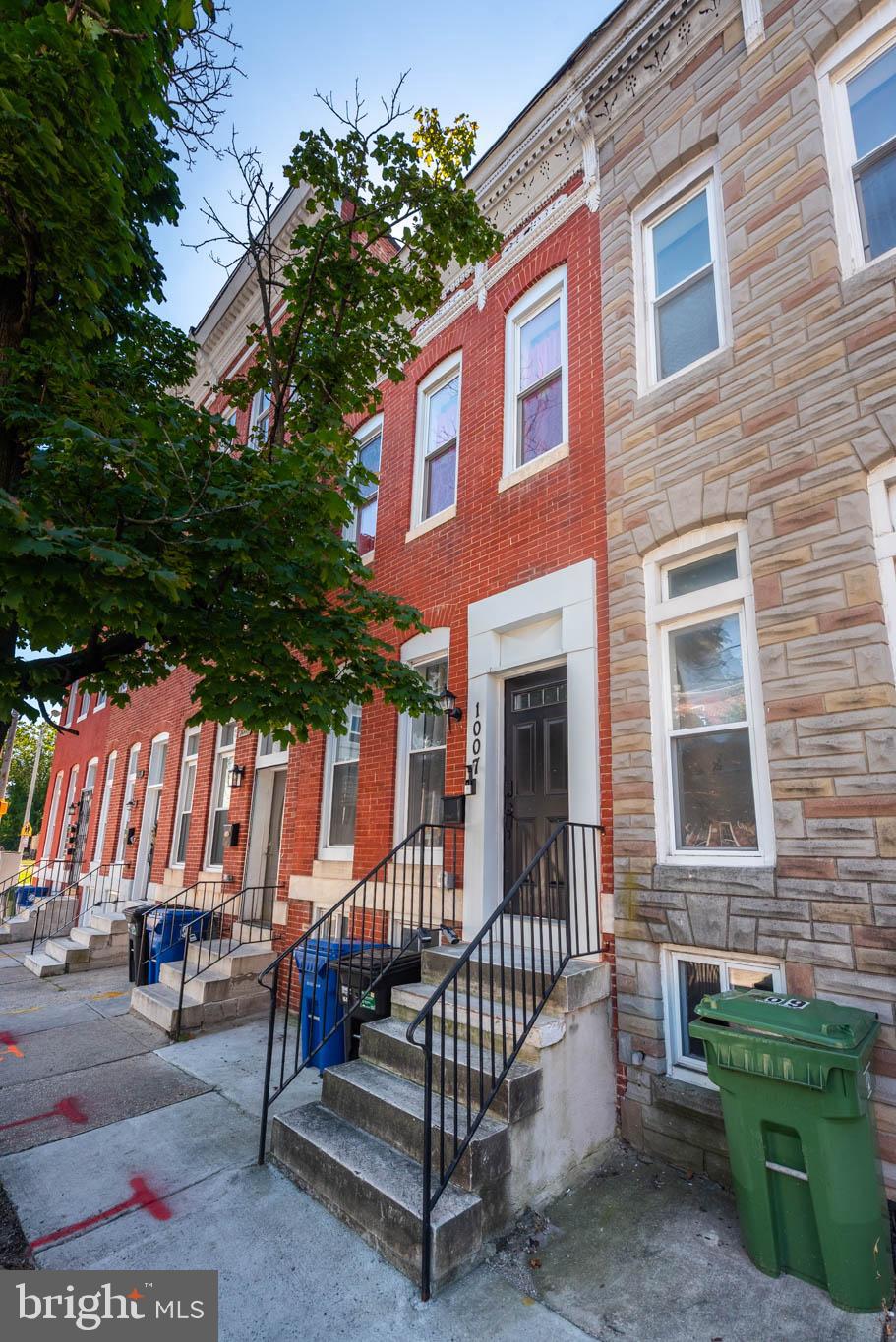 HOLLINS MARKET - Residential