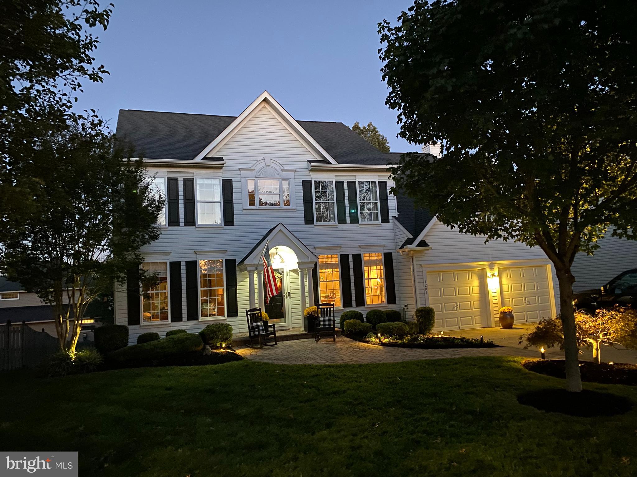 LYNDWOOD MANOR - Residential