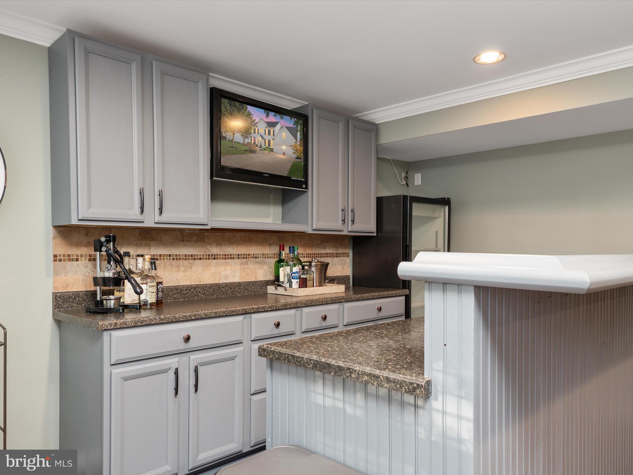 LYNDWOOD MANOR - Residential