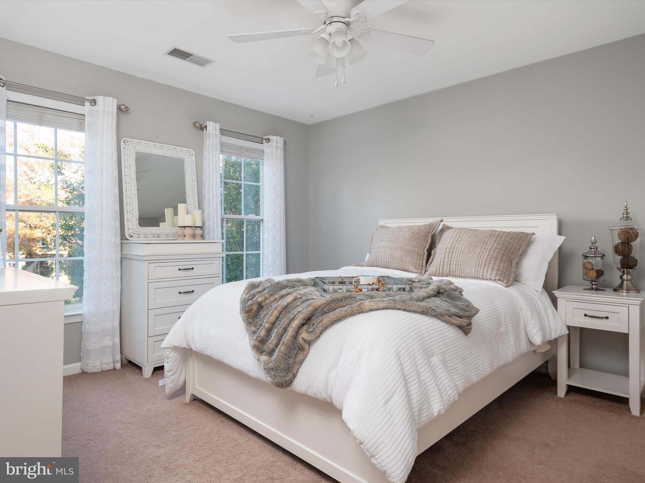 LYNDWOOD MANOR - Residential