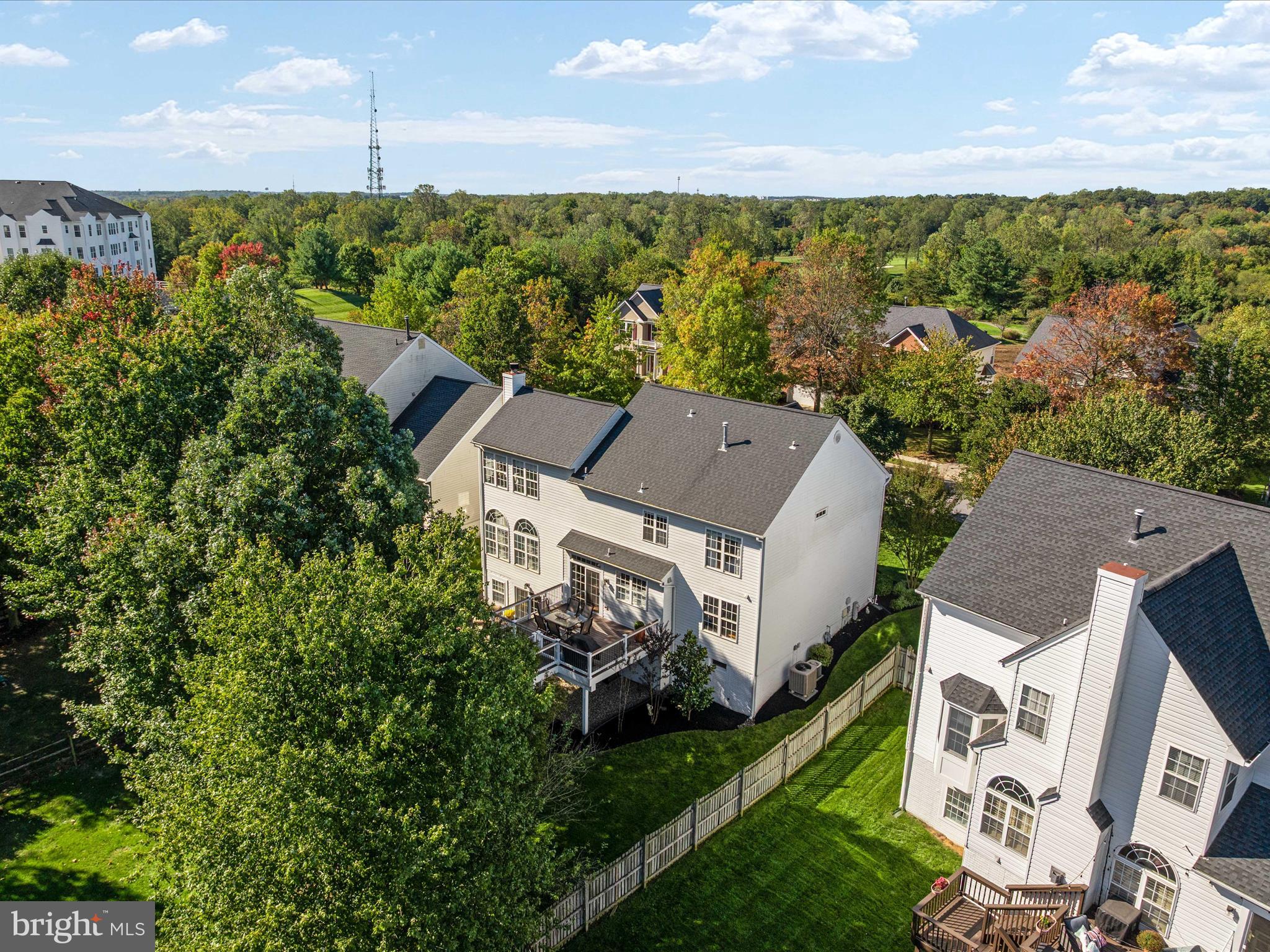 LYNDWOOD MANOR - Residential