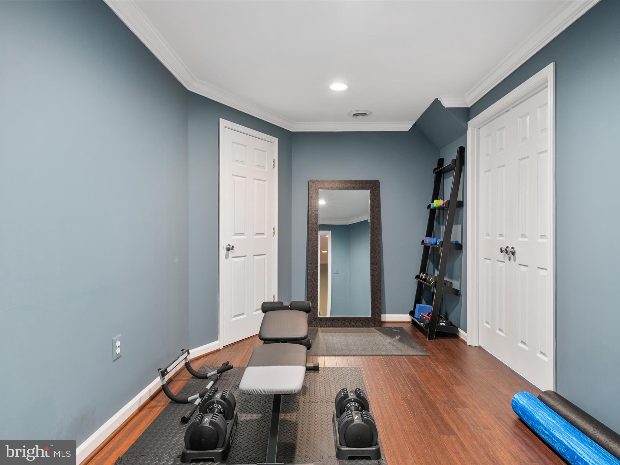 LYNDWOOD MANOR - Residential