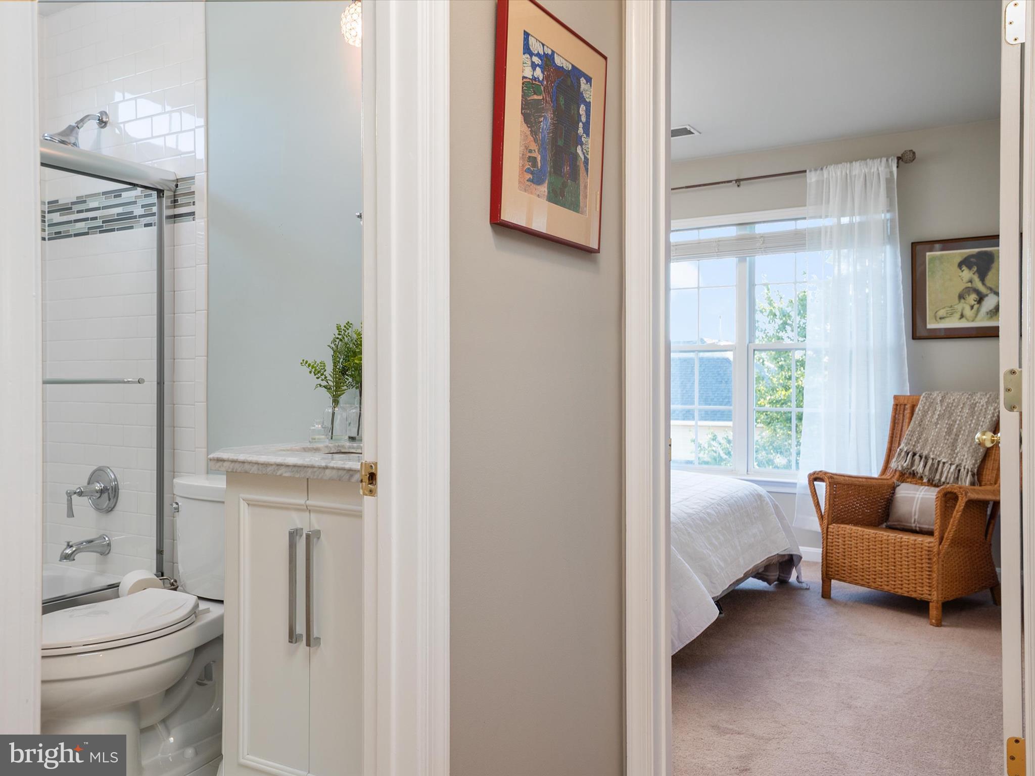 LYNDWOOD MANOR - Residential