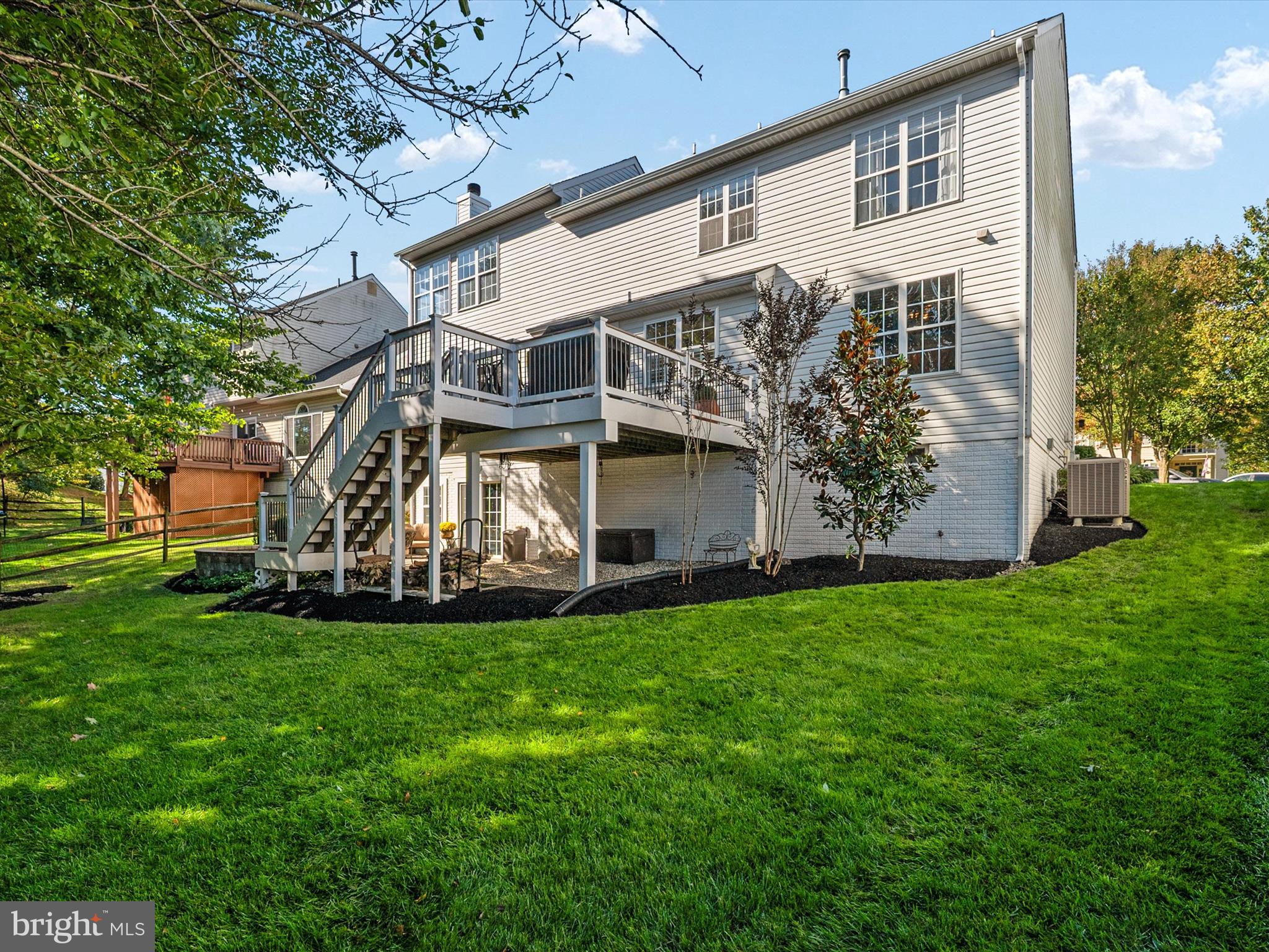 LYNDWOOD MANOR - Residential