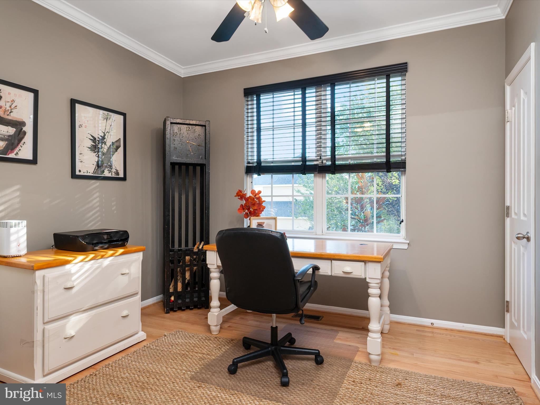 LYNDWOOD MANOR - Residential