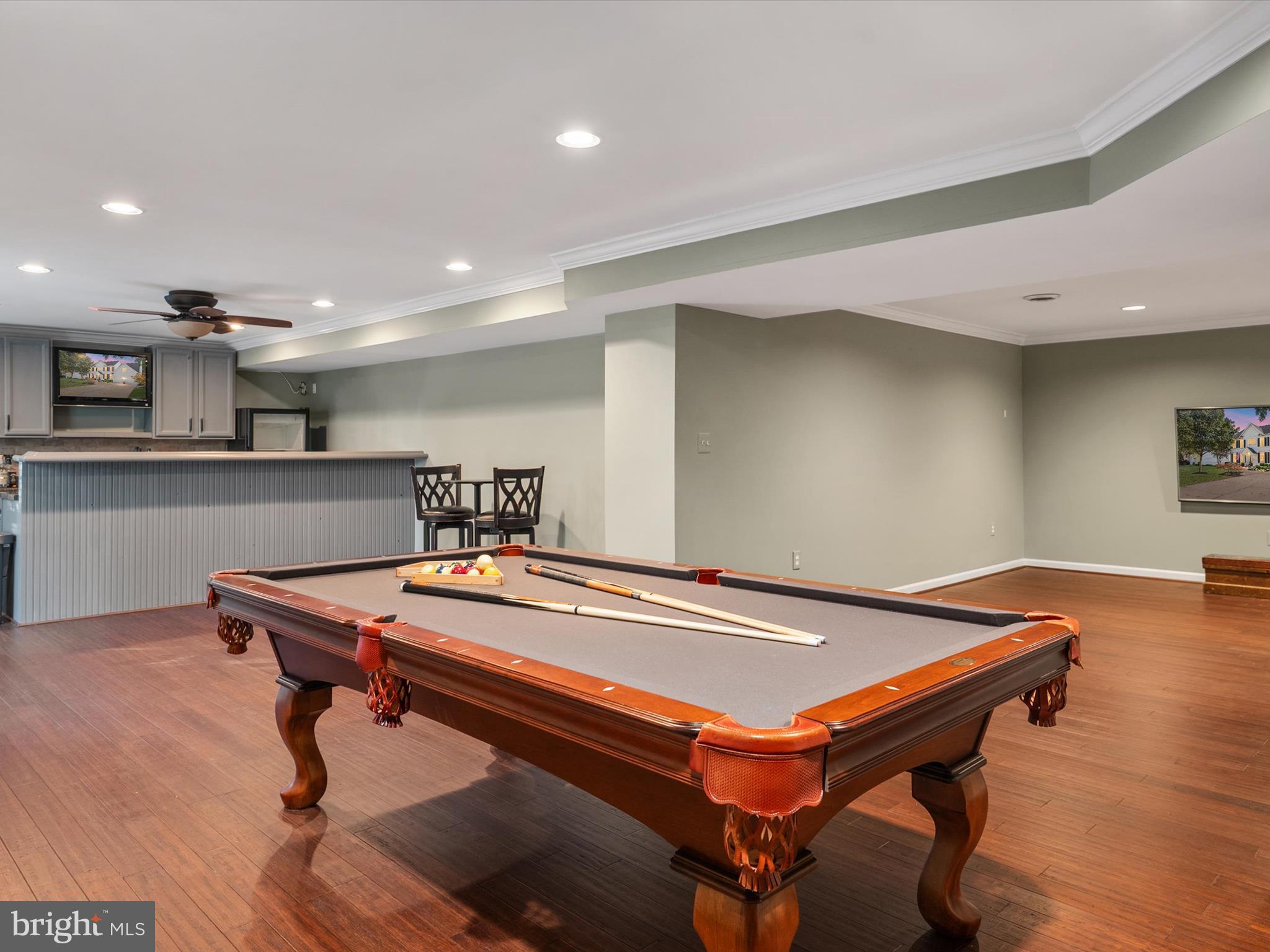 LYNDWOOD MANOR - Residential