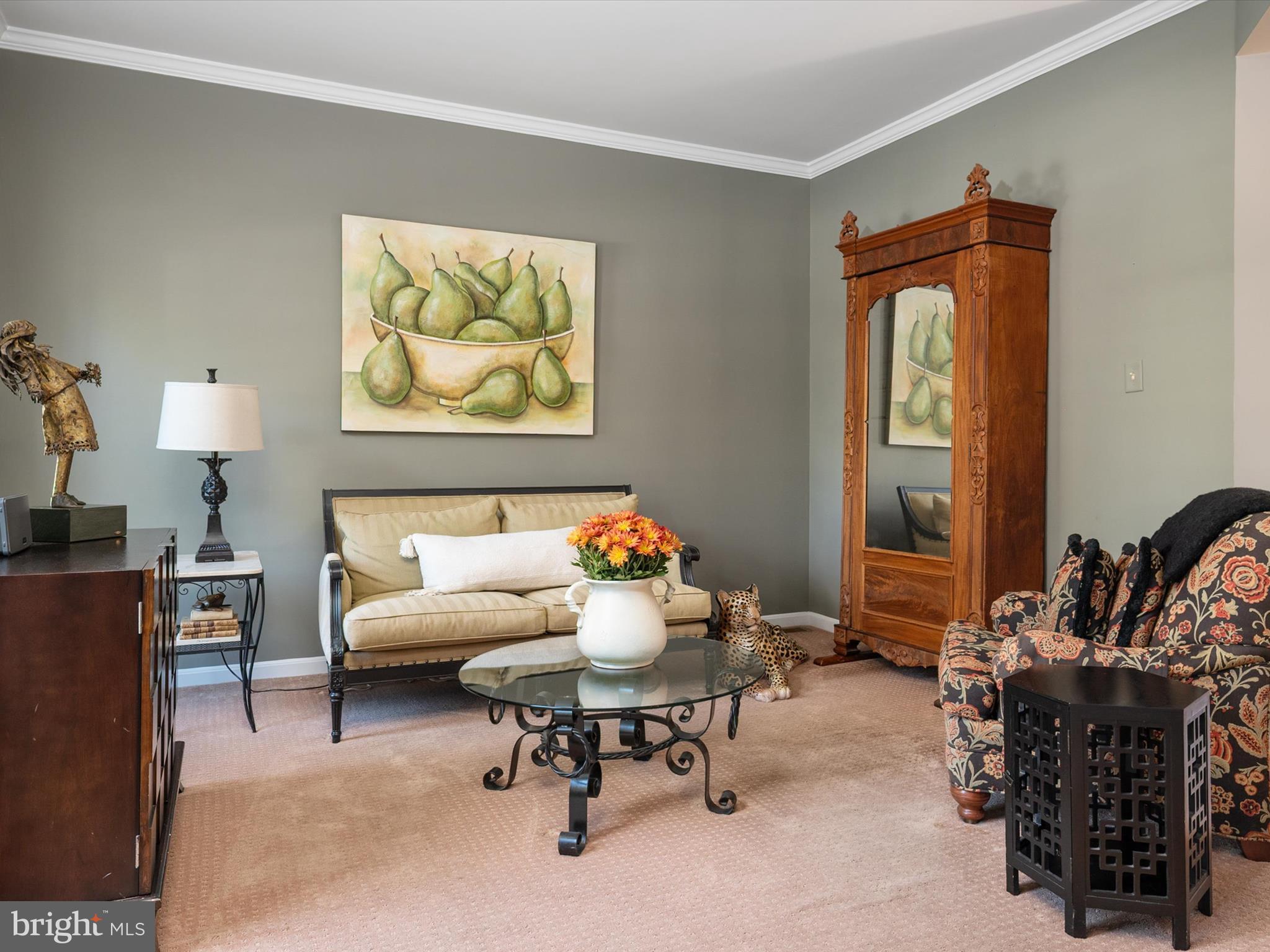 LYNDWOOD MANOR - Residential