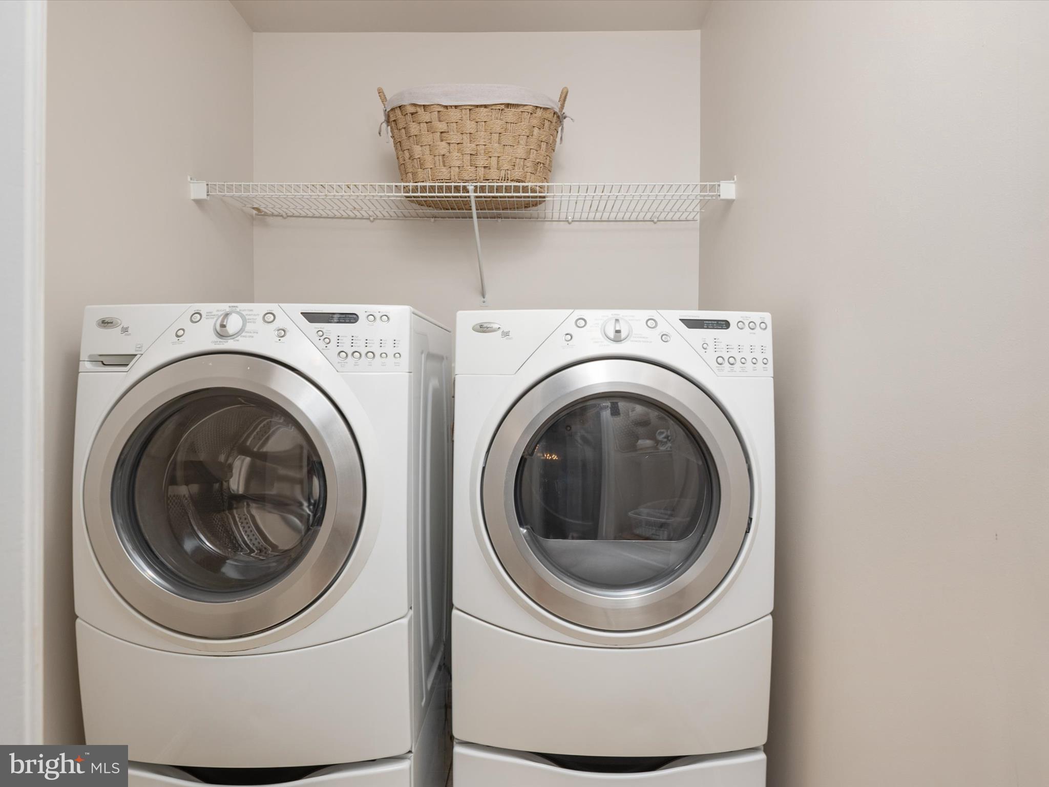 LYNDWOOD MANOR - Residential