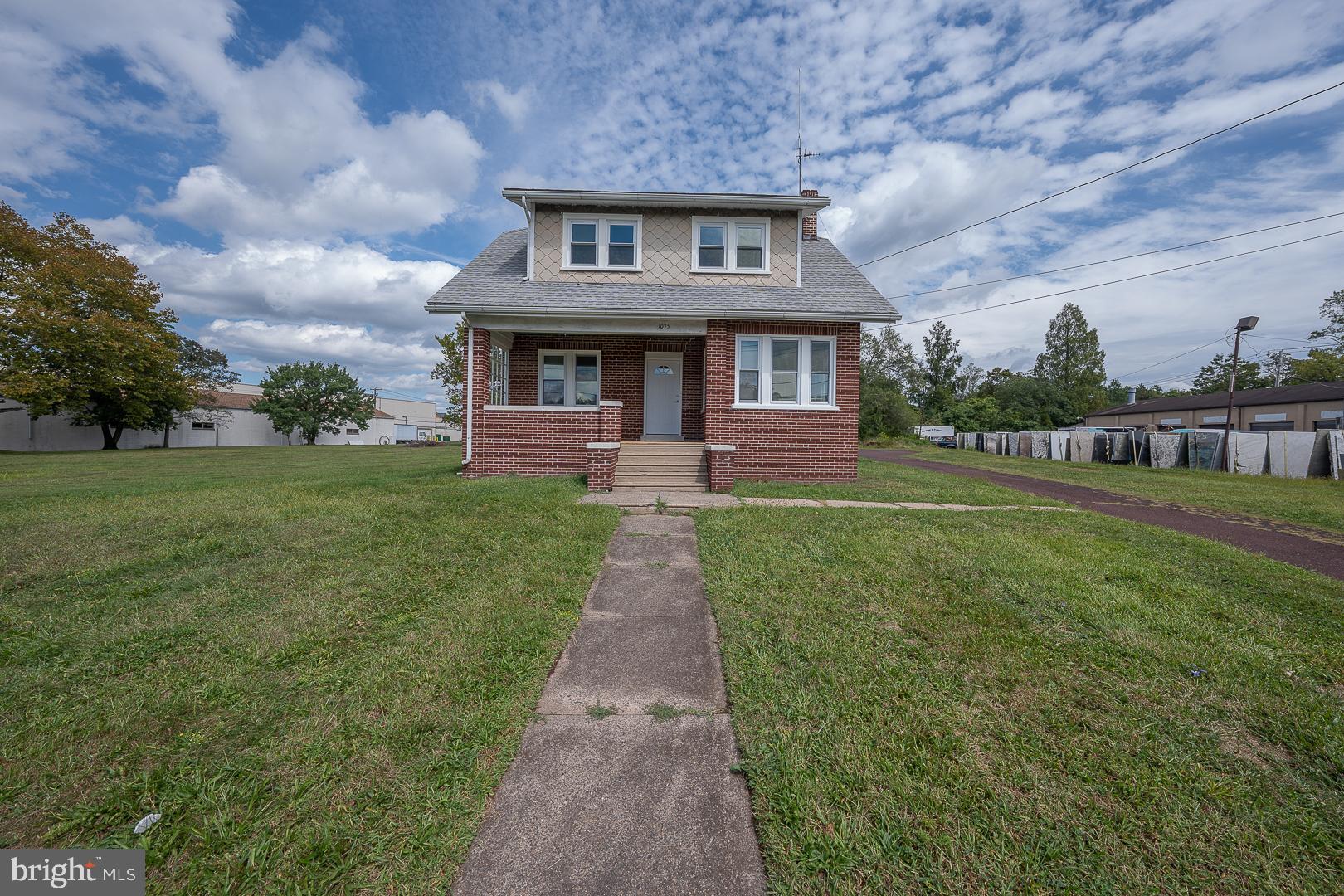 1075 S COUNTY ROAD