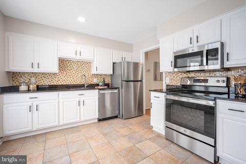 3134 BORGE STREET OAKTON VA 22124