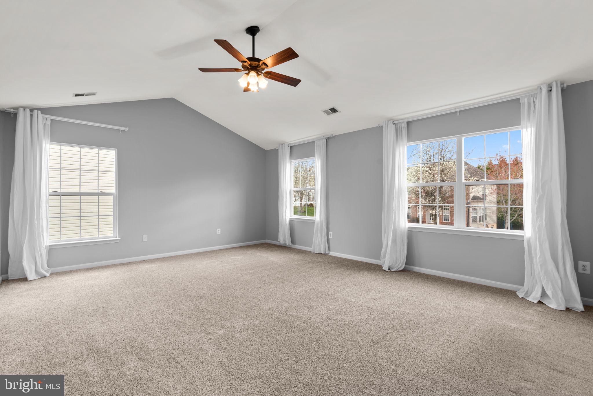 HOLLIFIELD ESTATES - Residential