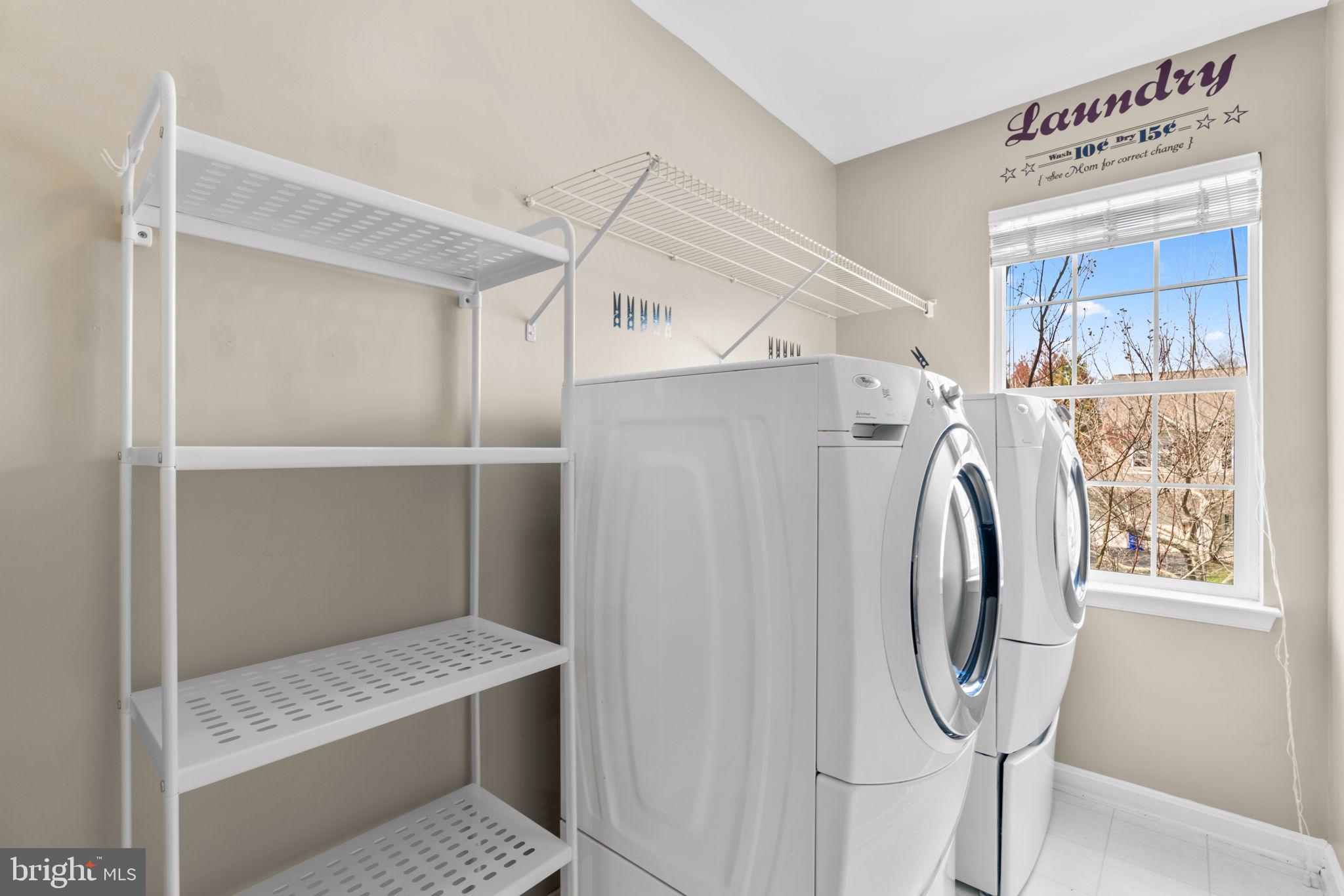 HOLLIFIELD ESTATES - Residential