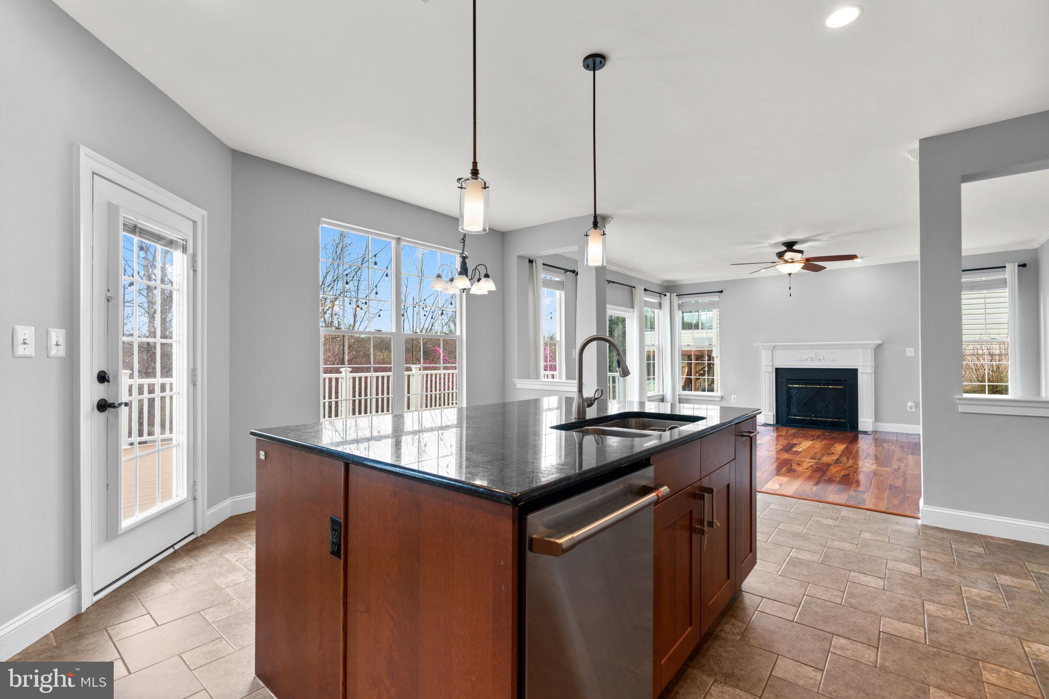 HOLLIFIELD ESTATES - Residential