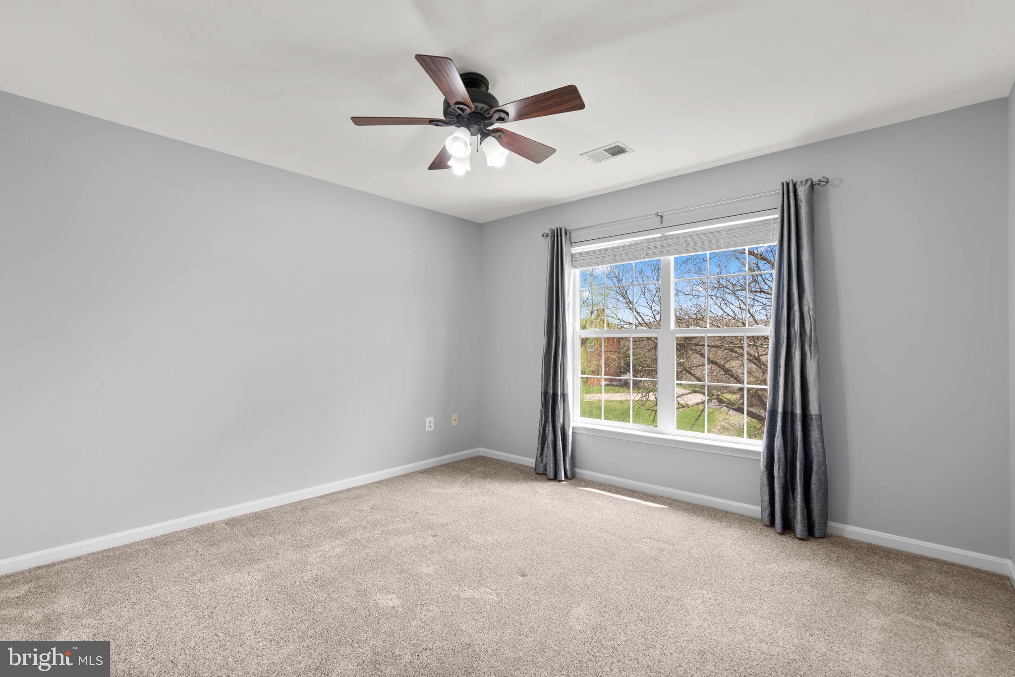 HOLLIFIELD ESTATES - Residential