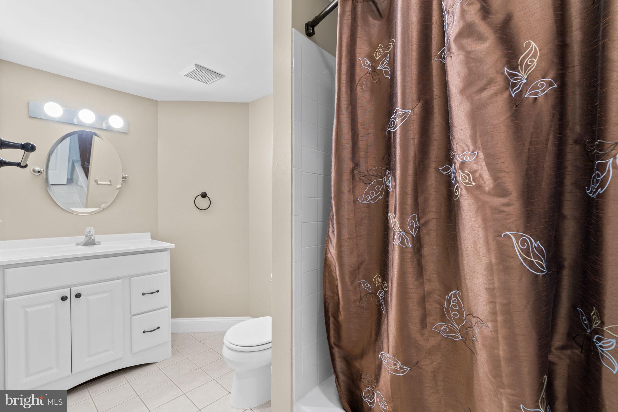 HOLLIFIELD ESTATES - Residential