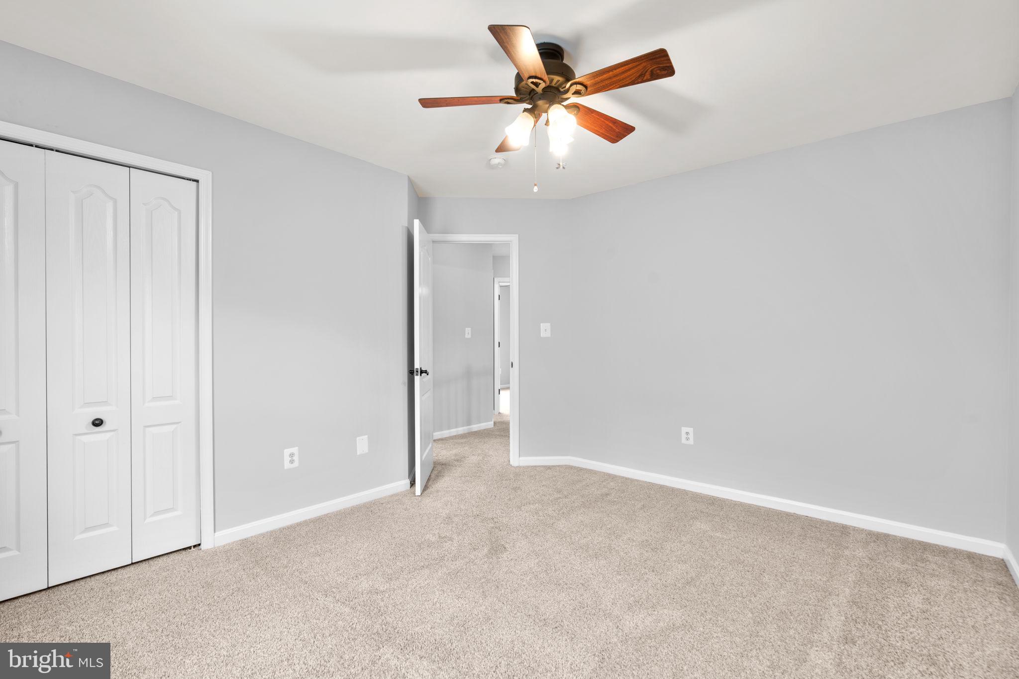 HOLLIFIELD ESTATES - Residential