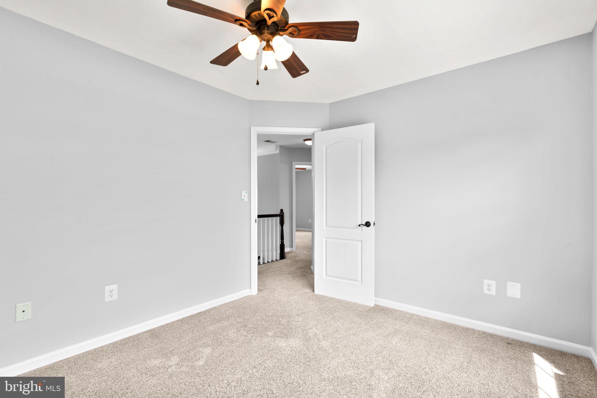 HOLLIFIELD ESTATES - Residential