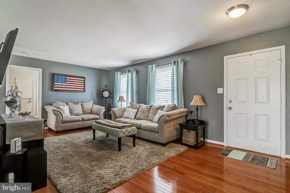 CRESTWOOD KNOLLS PH 1 - Residential