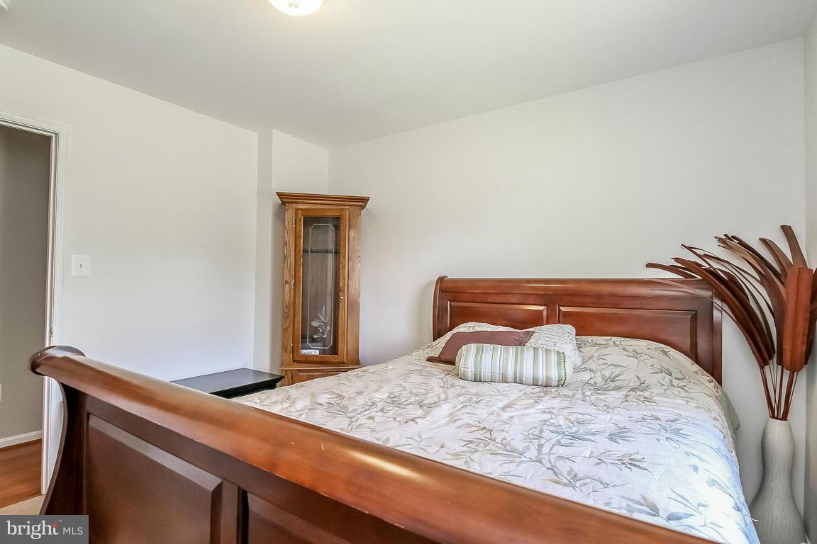 CRESTWOOD KNOLLS PH 1 - Residential