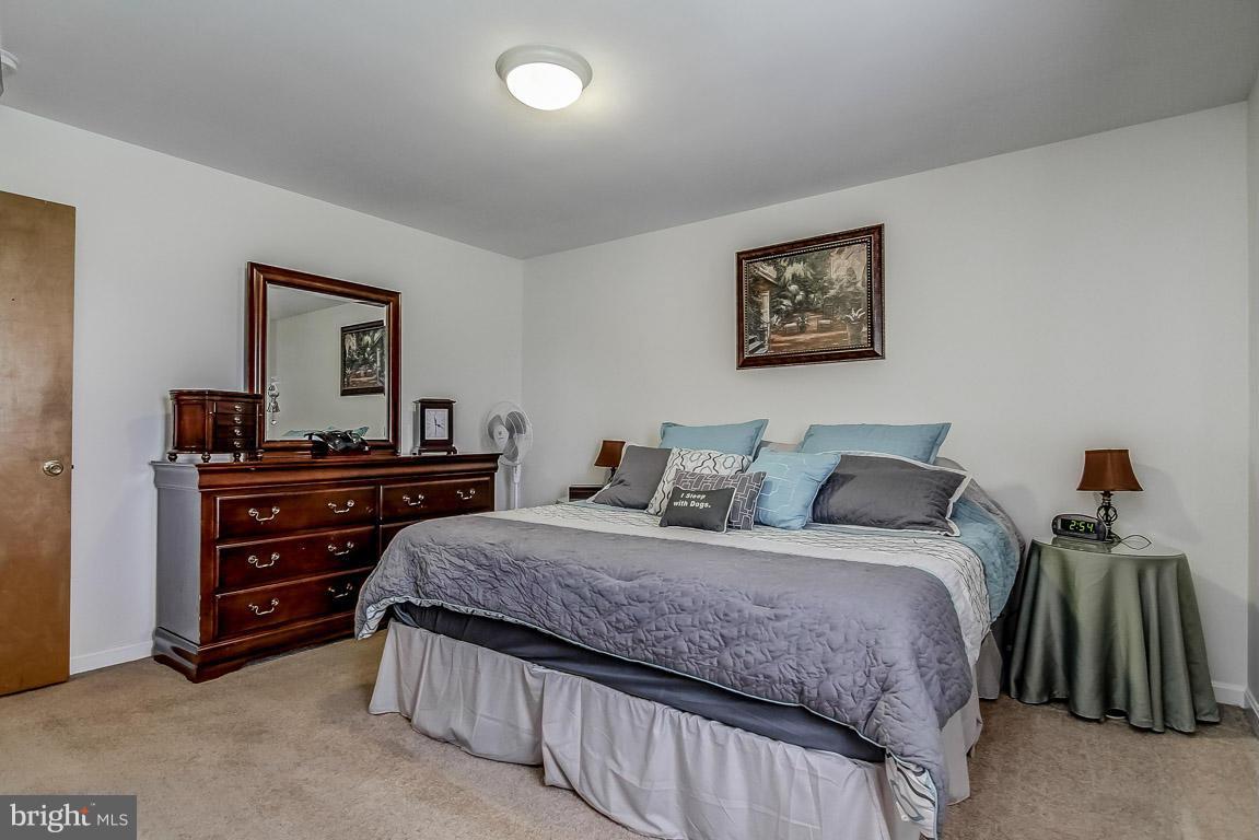 CRESTWOOD KNOLLS PH 1 - Residential