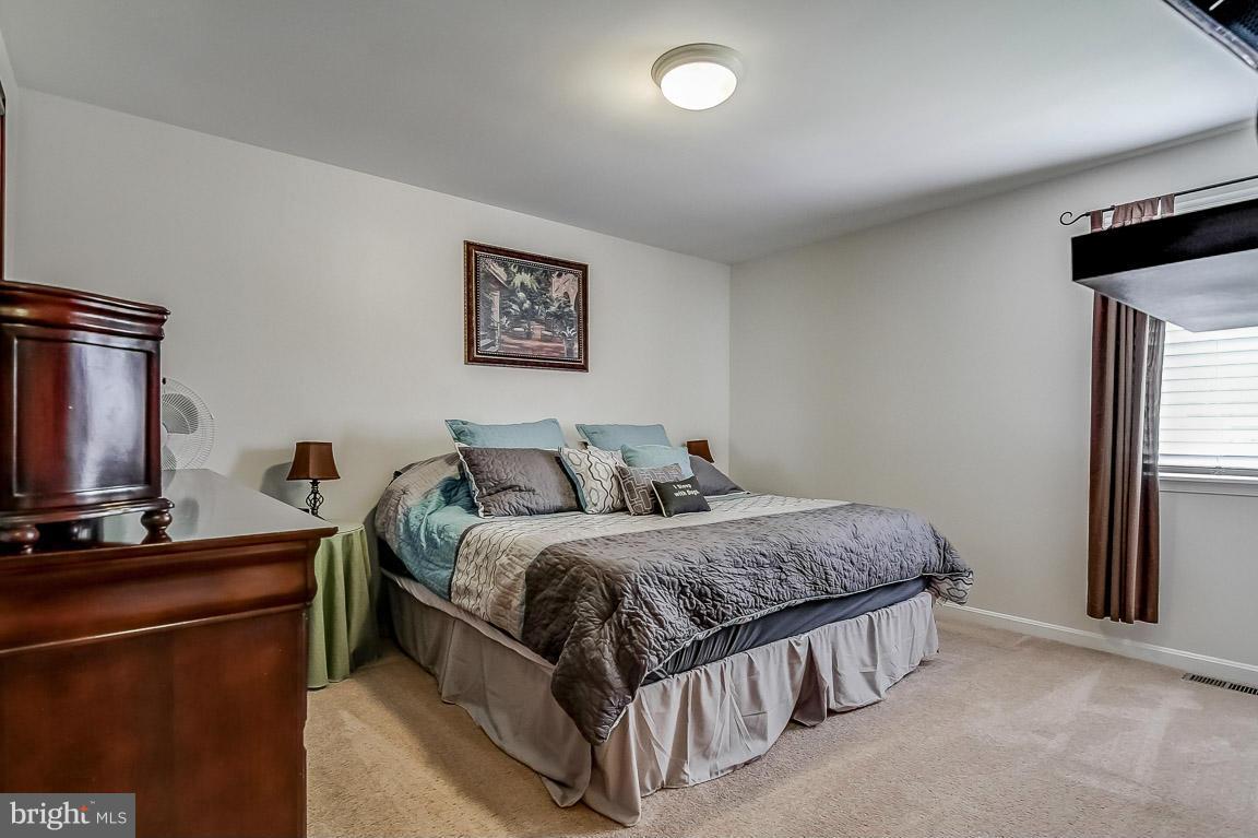 CRESTWOOD KNOLLS PH 1 - Residential