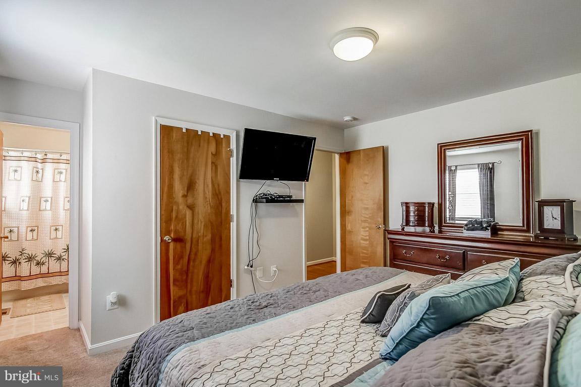CRESTWOOD KNOLLS PH 1 - Residential