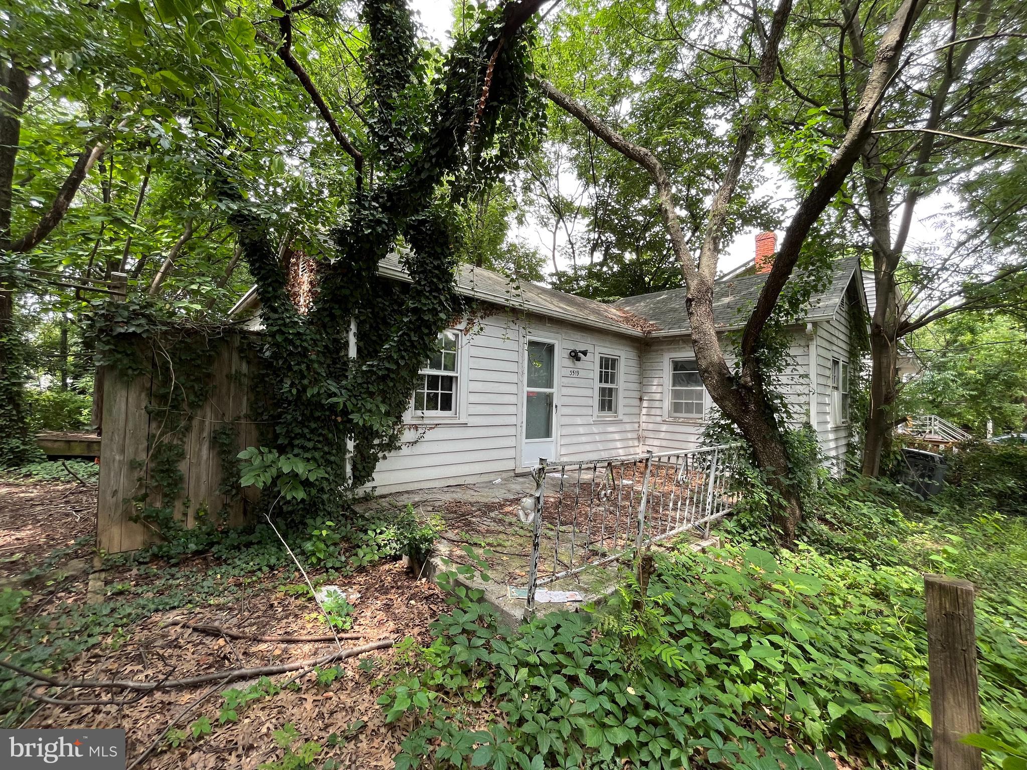 DOUGLAS PARK - Residential