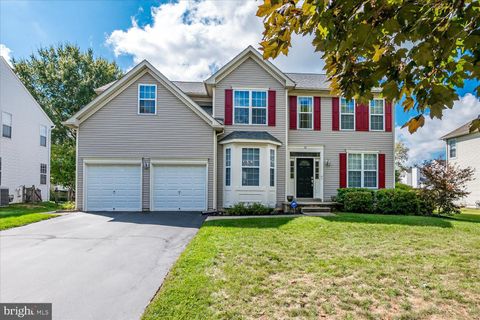 Photo of 20 Stonehedge Drive, EAST WINDSOR TWP, NJ 08520 (MLS # NJME2065672)