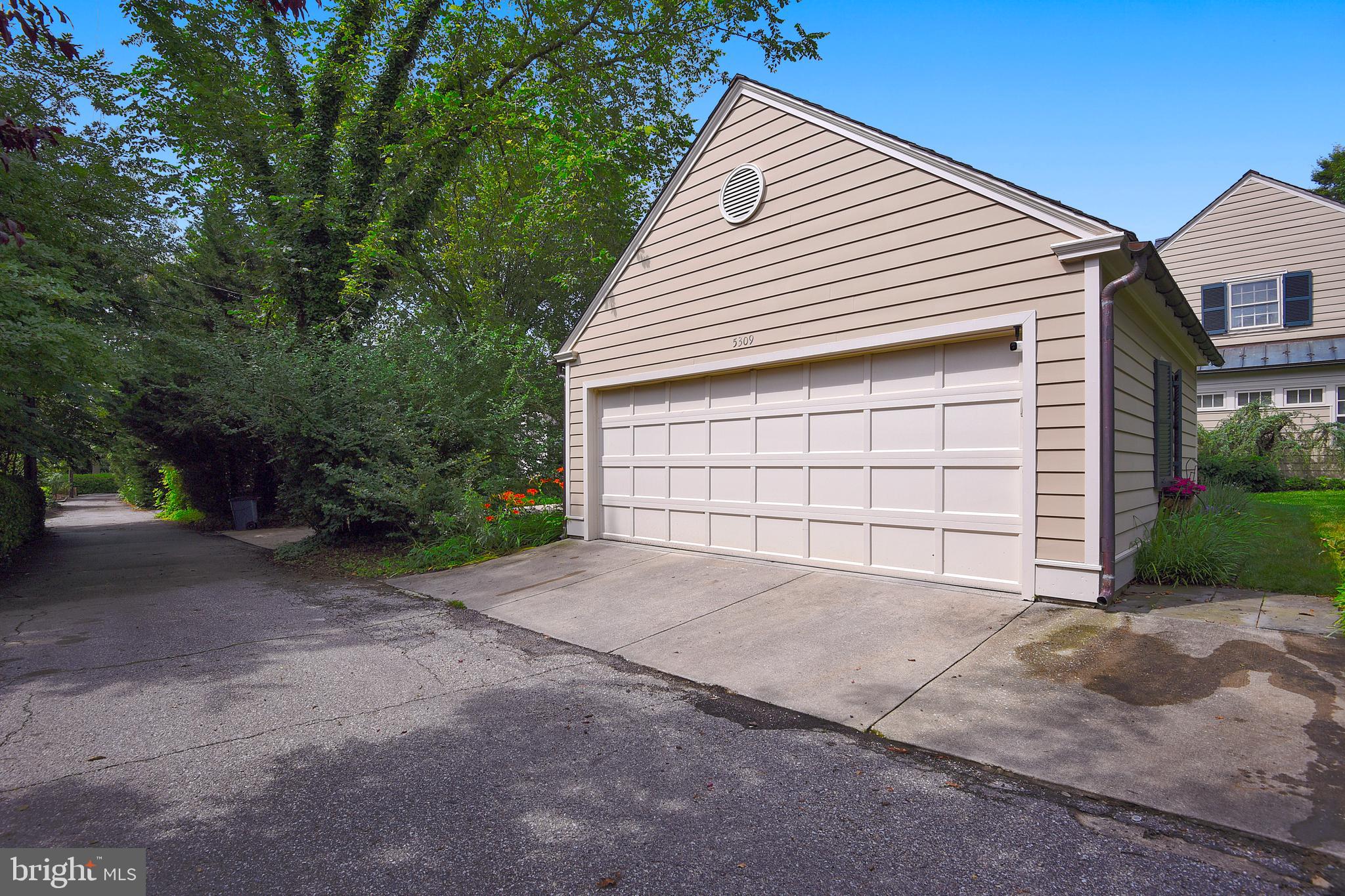 GREATER HOMELAND HISTORIC DISTRICT - Residential