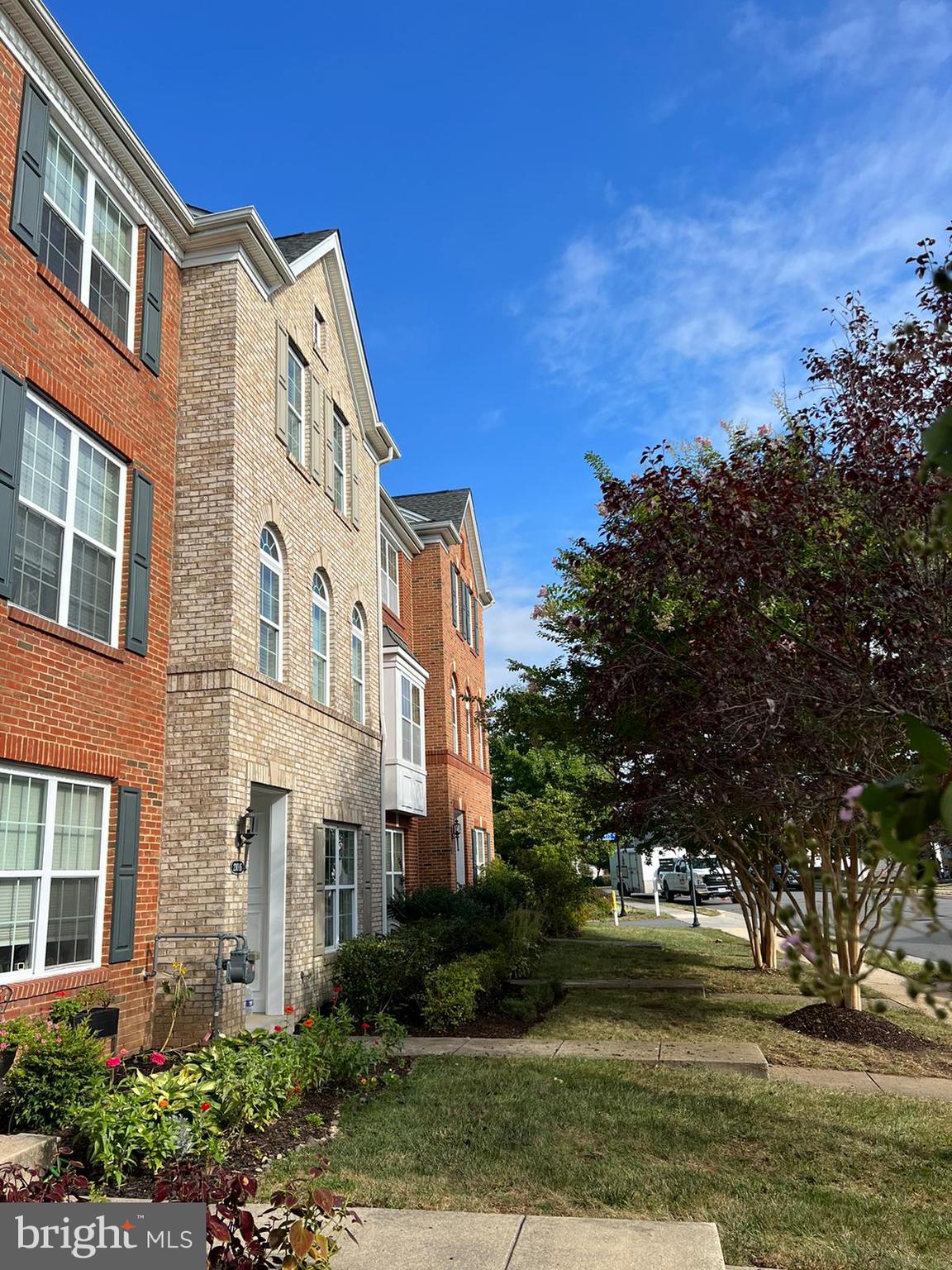 LOUDOUN VALLEY ESTATES - Residential