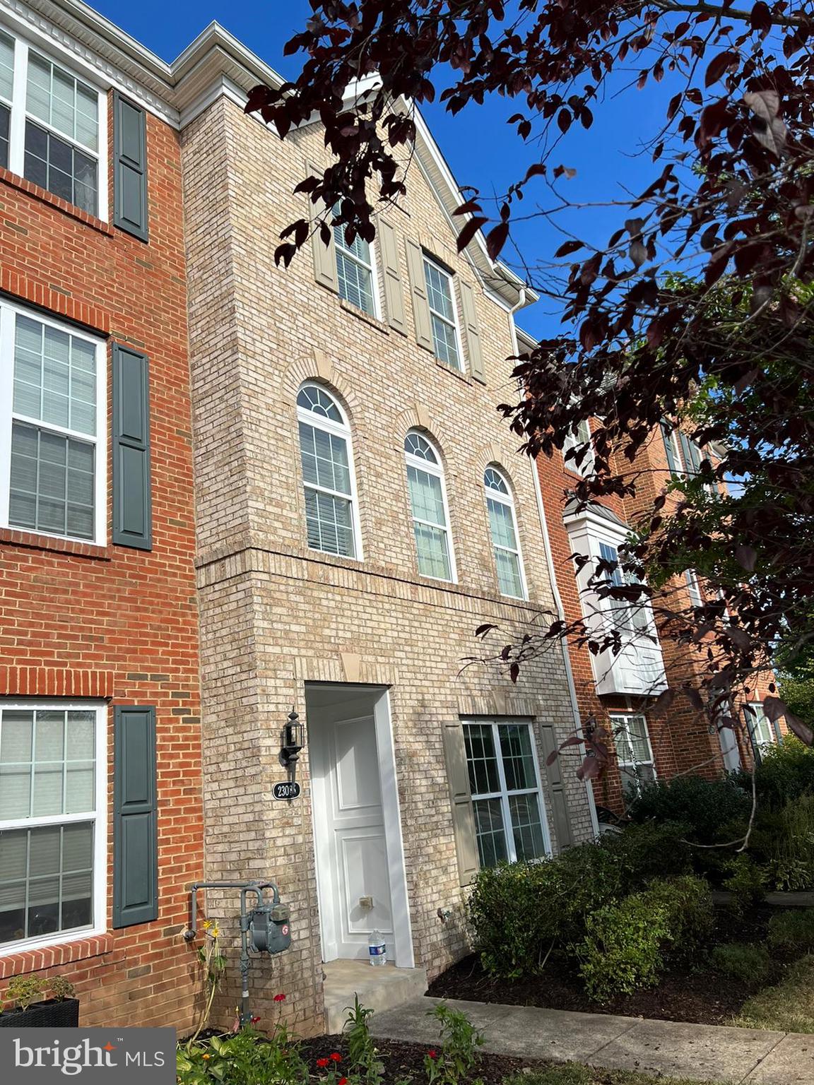 LOUDOUN VALLEY ESTATES - Residential