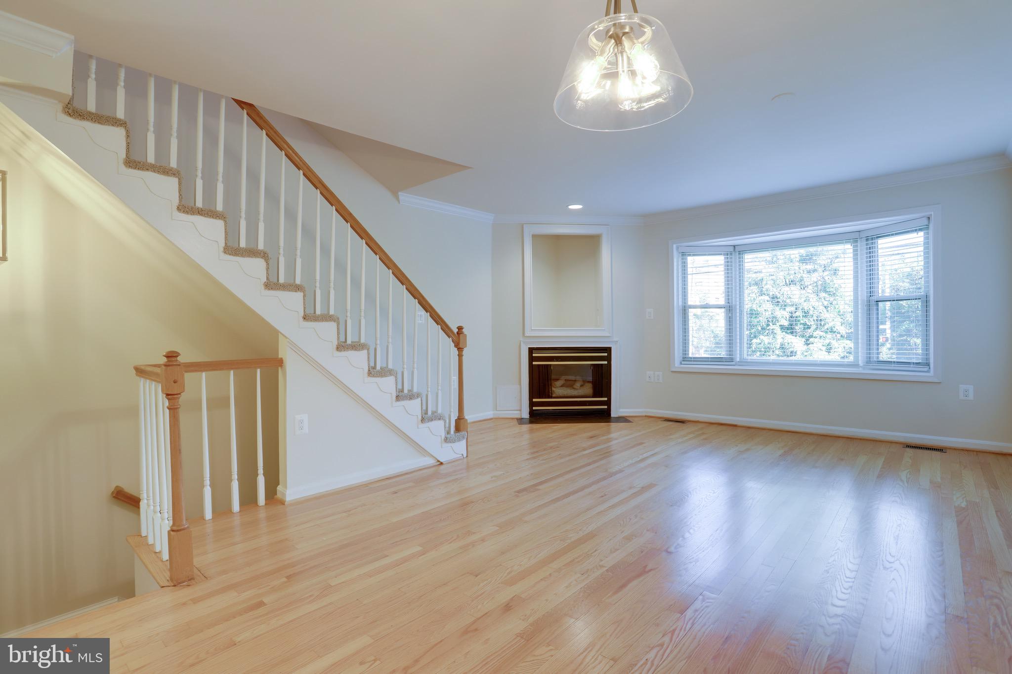 ARLINGTON CREST - Residential Lease